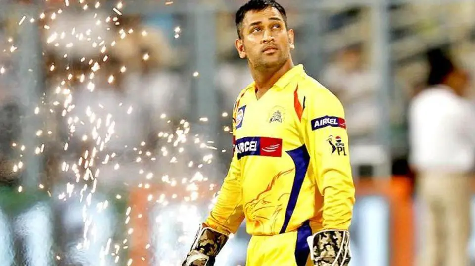 dhoni with csk jersey